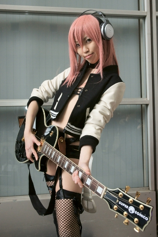 背篓里的孩子排到广场外!中恒村医培训义诊走进遵义|华体会hth